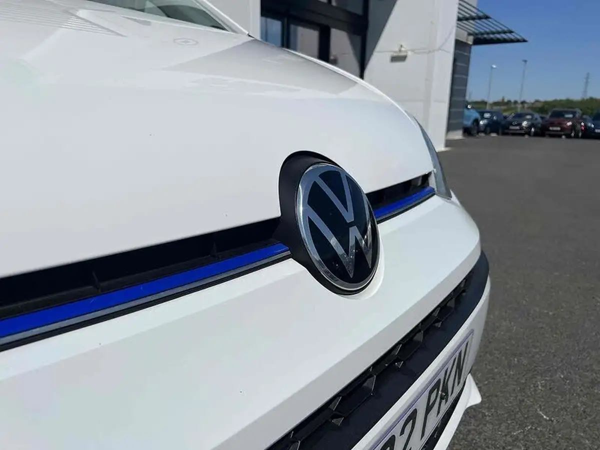 2022-volkswagen-up-e-e-up-big-11