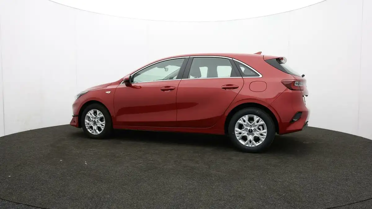 2024-kia-ceed-15-t-gdi-2-138bhp-hatchback-big-65