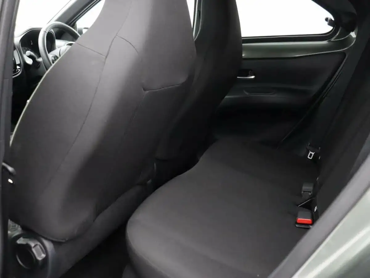 2023-toyota-aygo-x-10-vvt-i-edge-big-16