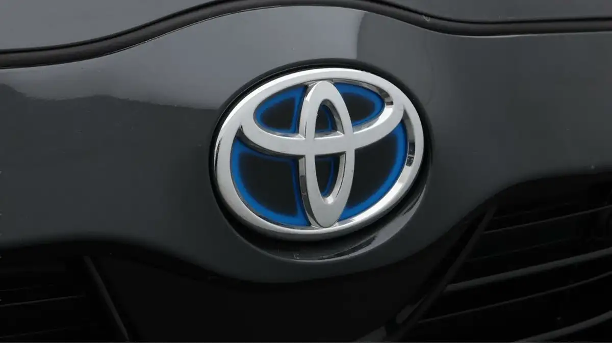 2022-toyota-yaris-15-vvt-i-excel-big-23