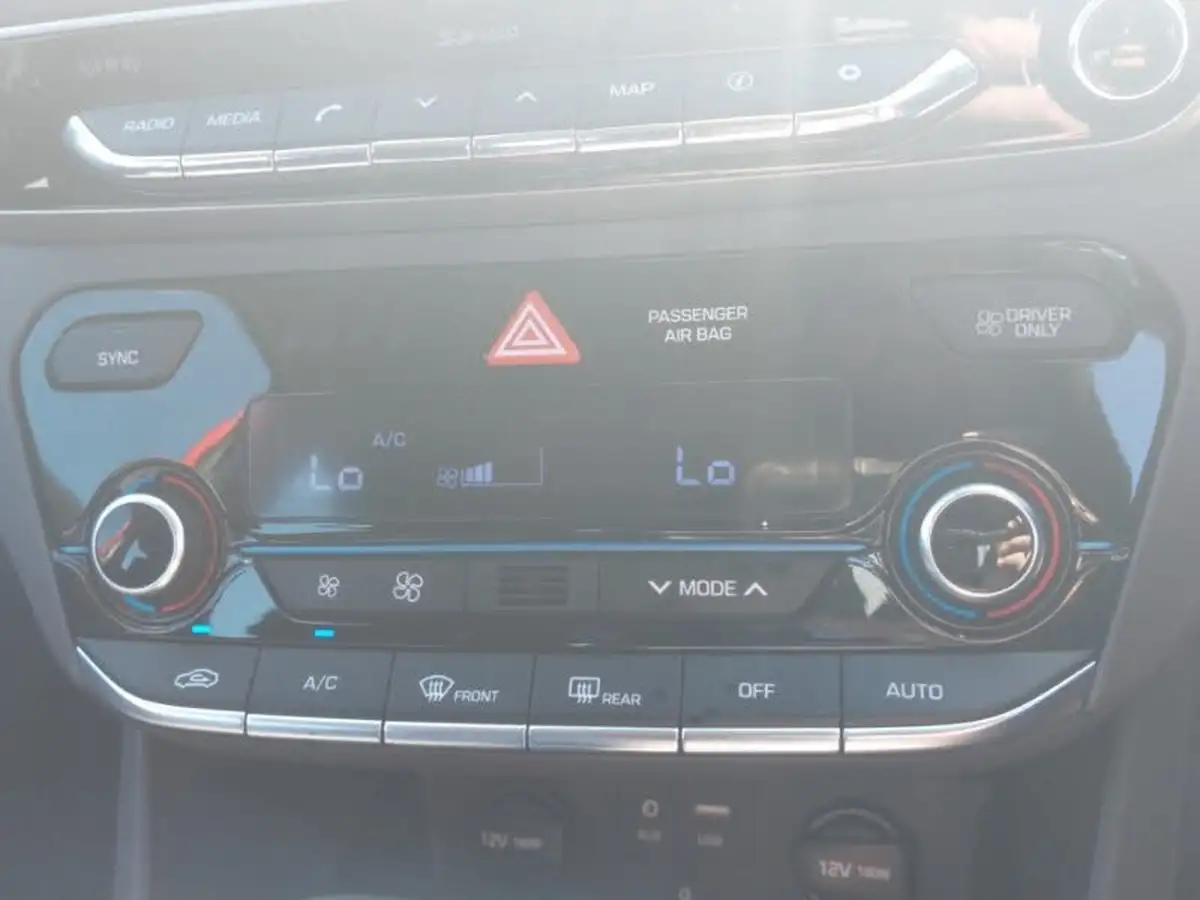 2019-hyundai-ioniq-16-gdi-premium-hybrid-big-16