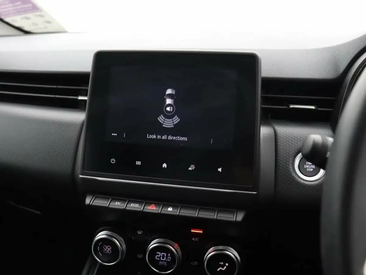 2022-renault-clio-16-evolution-big-26
