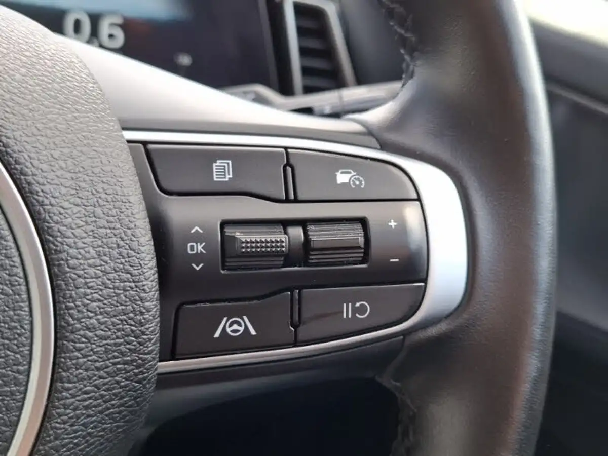 2023-kia-sportage-16-t-gdi-3-148bhp-big-13