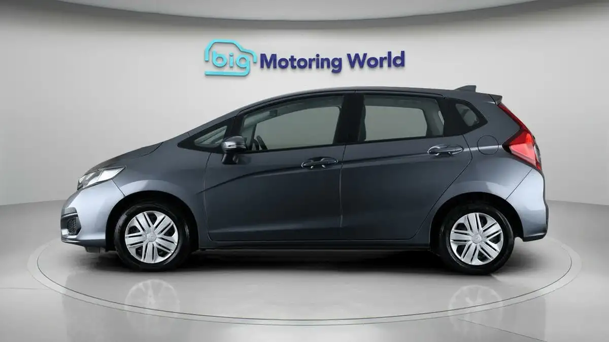 2019-honda-jazz-13-i-vtec-s-big-4