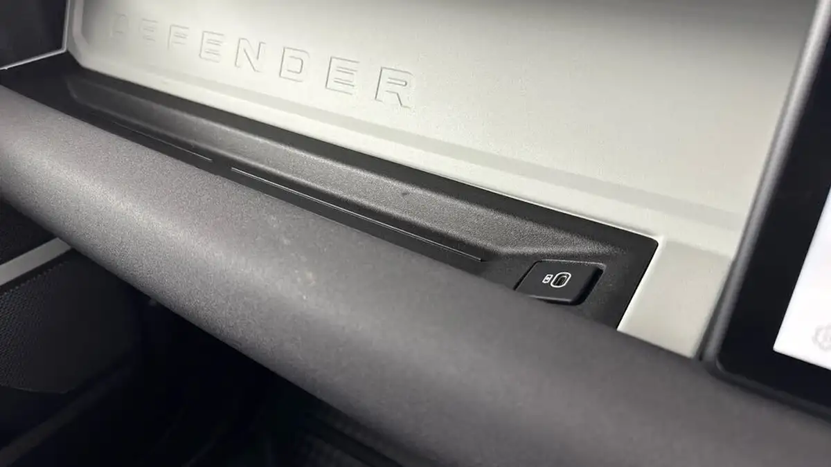 2022-land-rover-110-defender-20-p400e-x-dynamic-se-big-20