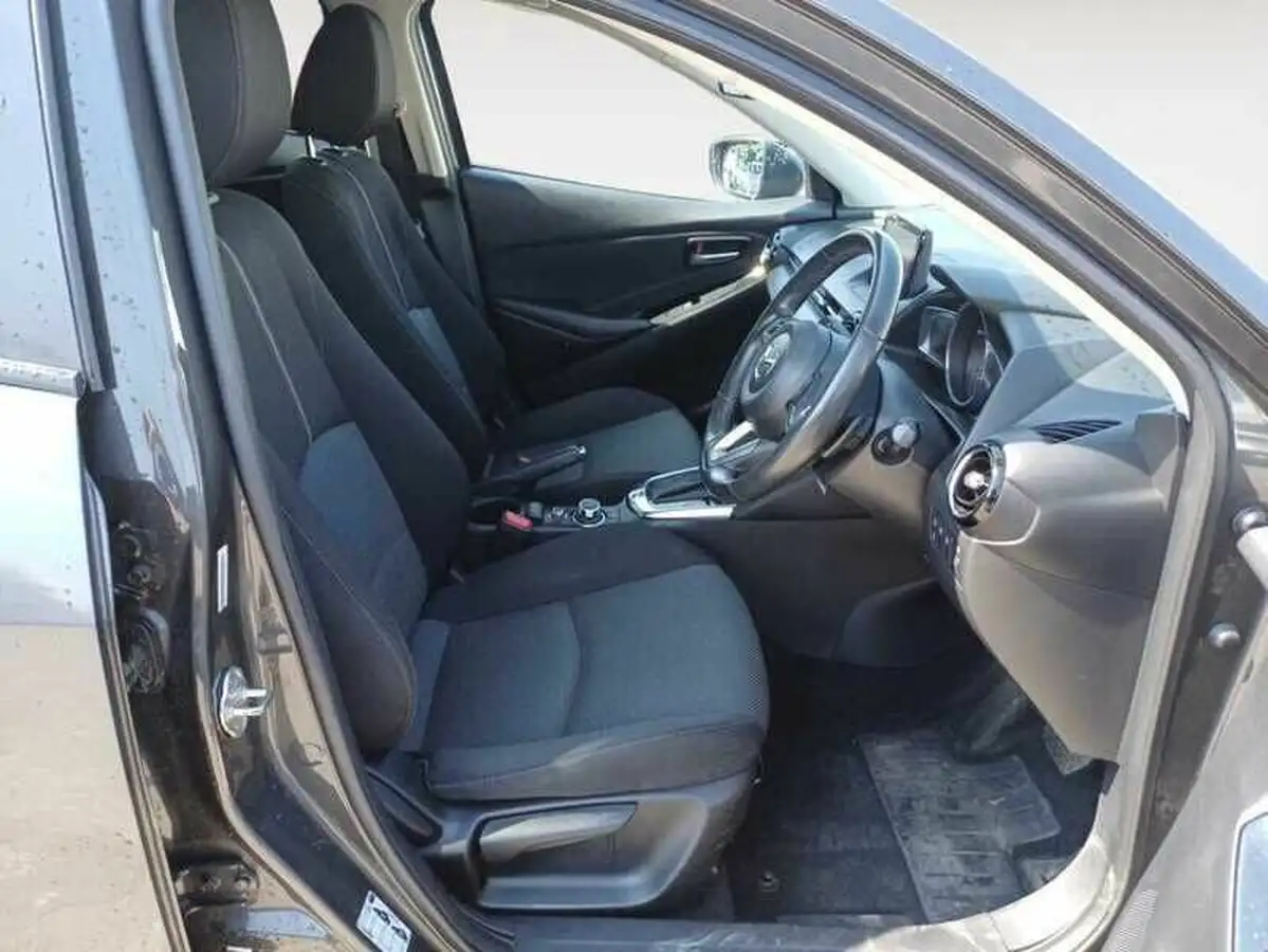 2018-mazda-mazda2-15-sport-nav-auto-big-3
