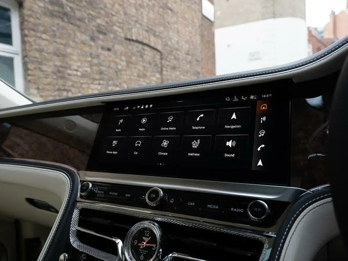 2024-bentley-flying-spur-big-43
