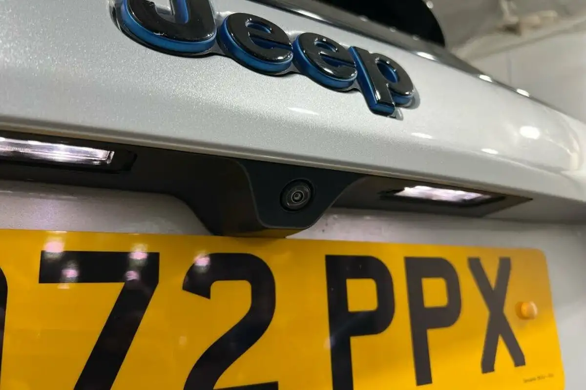 2023-jeep-compass-13-gse-s-big-19