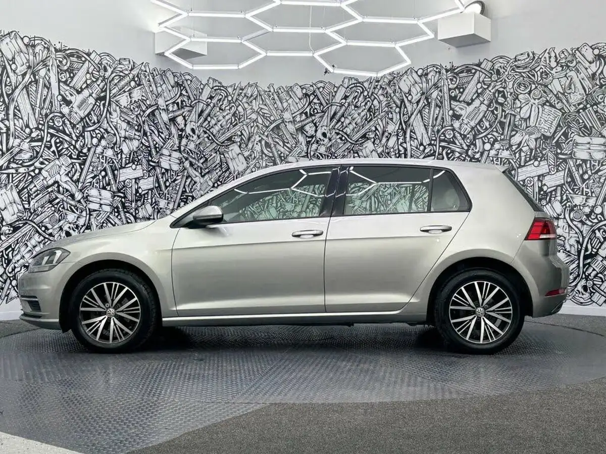 2018-volkswagen-golf-16tdi-se-hatchback-5d-dsg-big-11