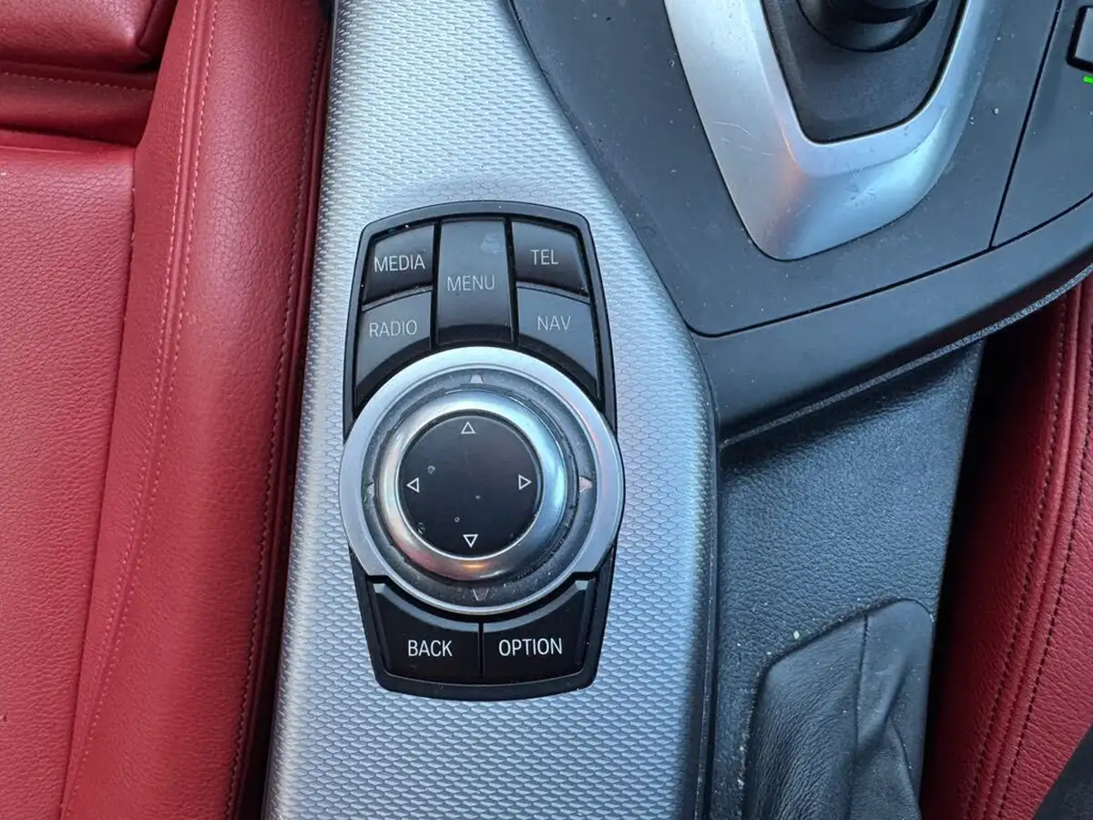 2014-bmw-2-series-20-220i-m-sport-coupe-2d-big-12