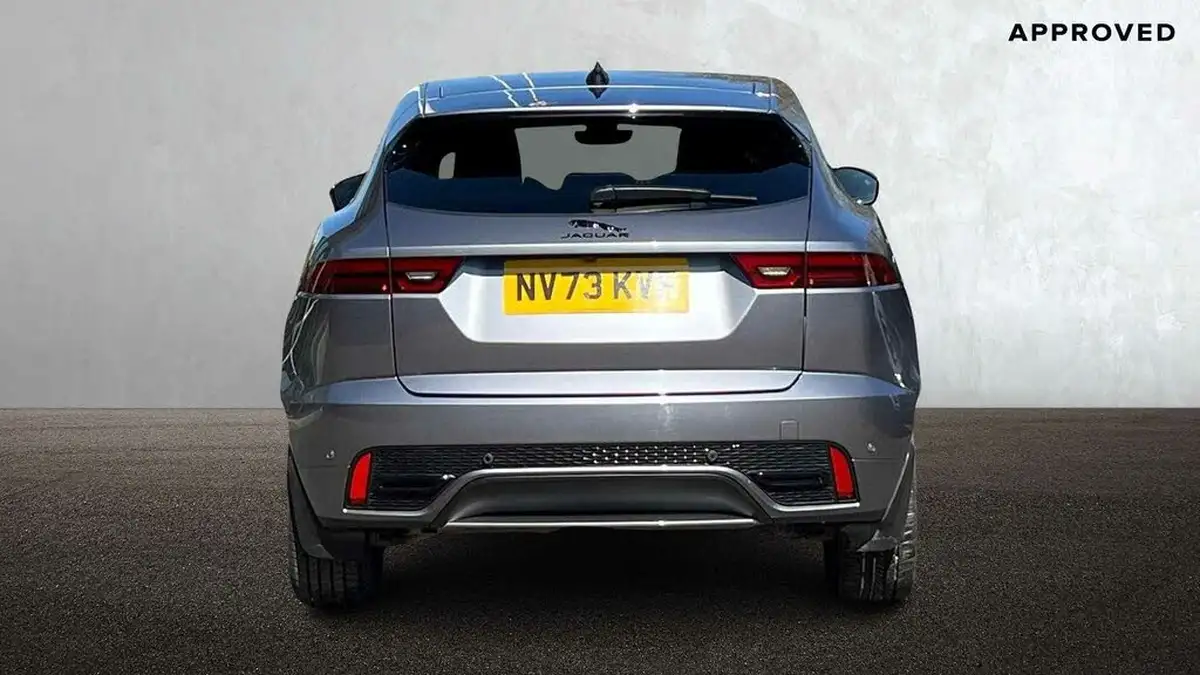 2024-jaguar-e-pace-20-d200-r-dynamic-se-black-big-5