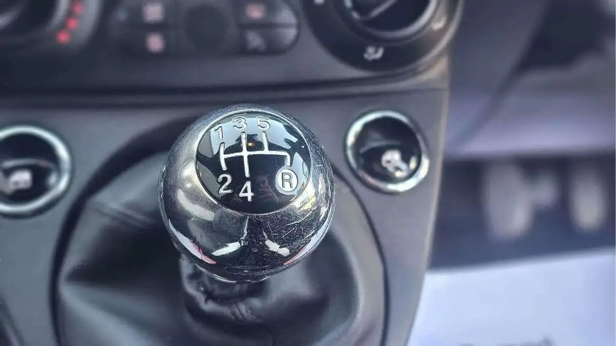 2018-fiat-500-12-s-big-20