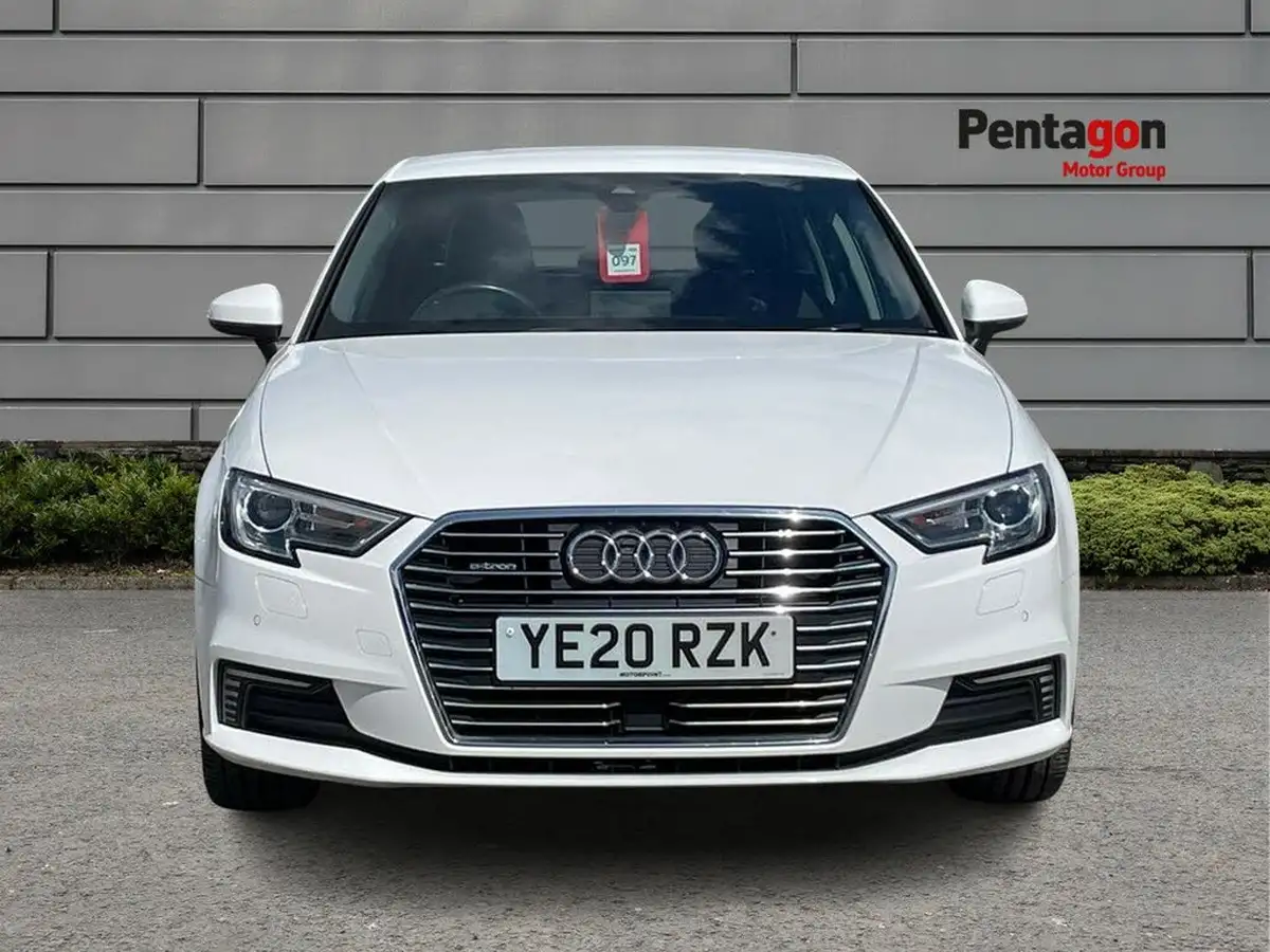 2020-audi-a3-14-40-e-tron-big-15