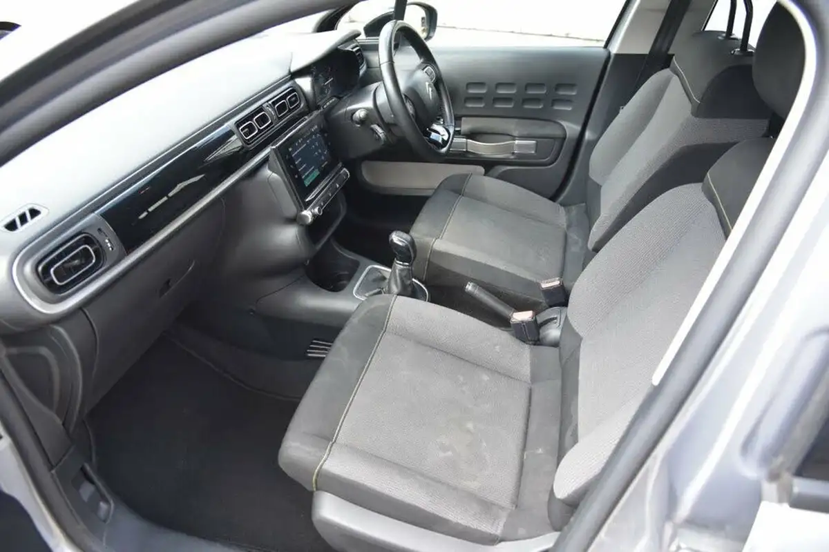 2021-citroen-c3-12-puretech-flair-83ps-big-22