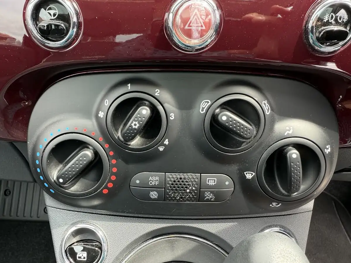 2015-fiat-500-12-lounge-ss-dualogic-big-20
