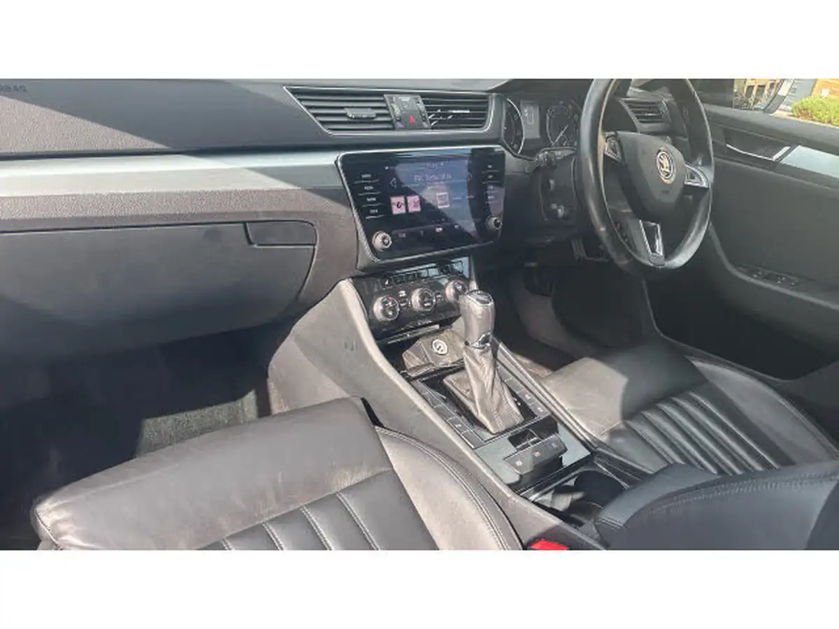 2019-skoda-superb-15-tsi-se-technology-hatchback-dsg-big-13