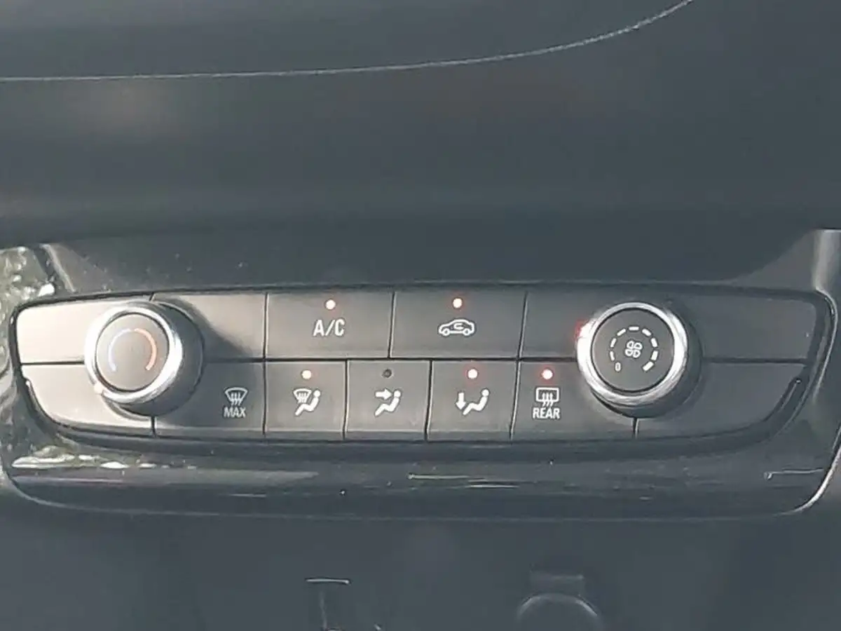 2022-vauxhall-corsa-12i-se-edition-big-14