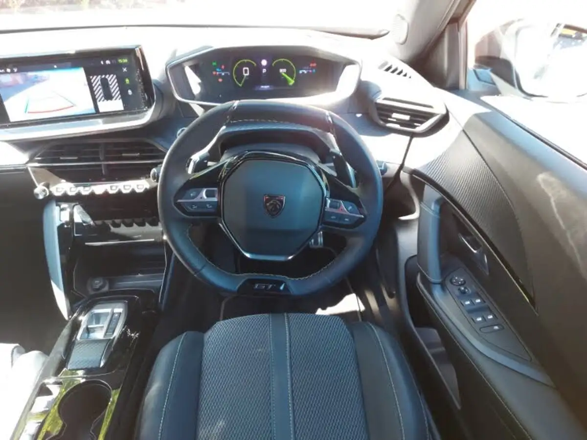2023-peugeot-2008-suv-big-6