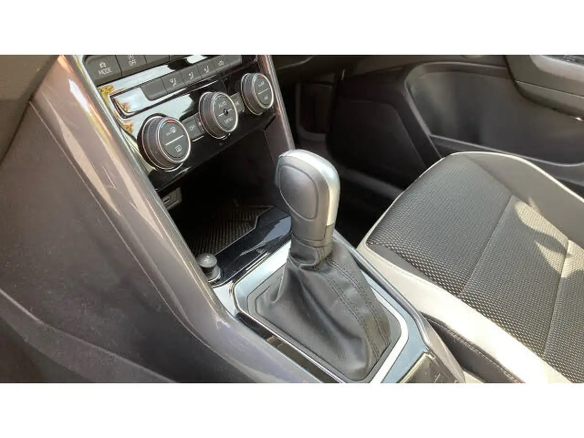 2021-volkswagen-t-roc-15-tsi-sel-dsg-big-12