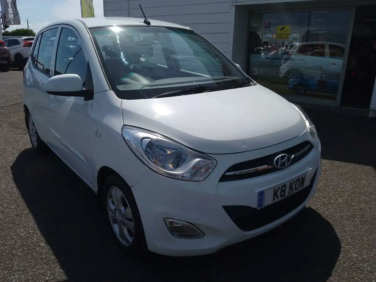 2012-hyundai-i10-12-active-big-1
