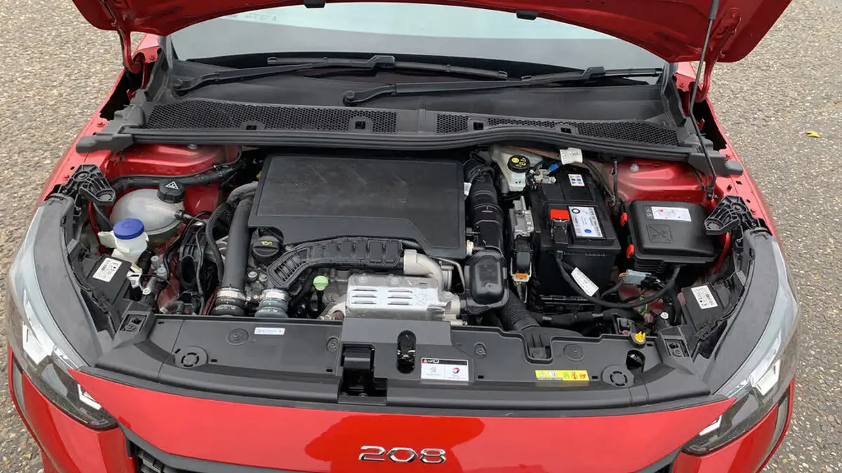 2023-peugeot-208-12-puretech-allure-premium-100ps-big-18