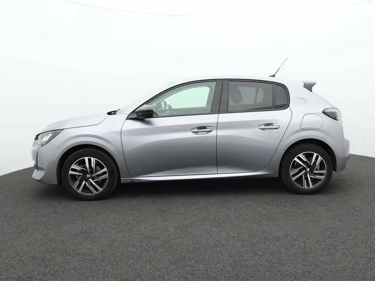 2023-peugeot-208-12-puretech-allure-premium-100ps-eat8-big-4