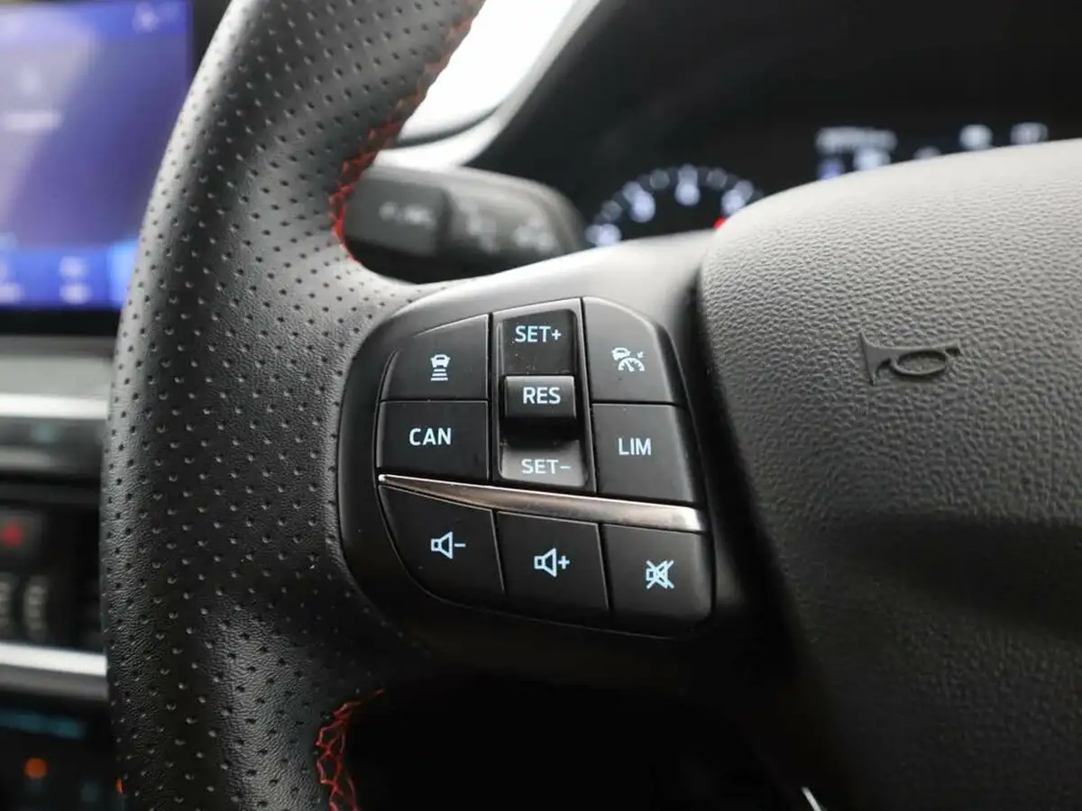 2022-ford-fiesta-10t-st-line-100ps-5d-big-33