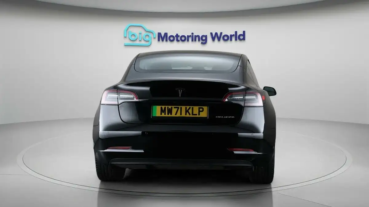 2021-tesla-model-3-e-long-range-awd-big-5