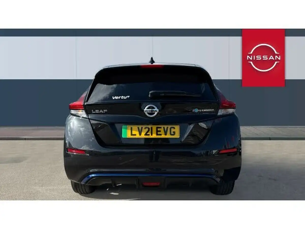 2021-nissan-leaf-e-tekna-big-5