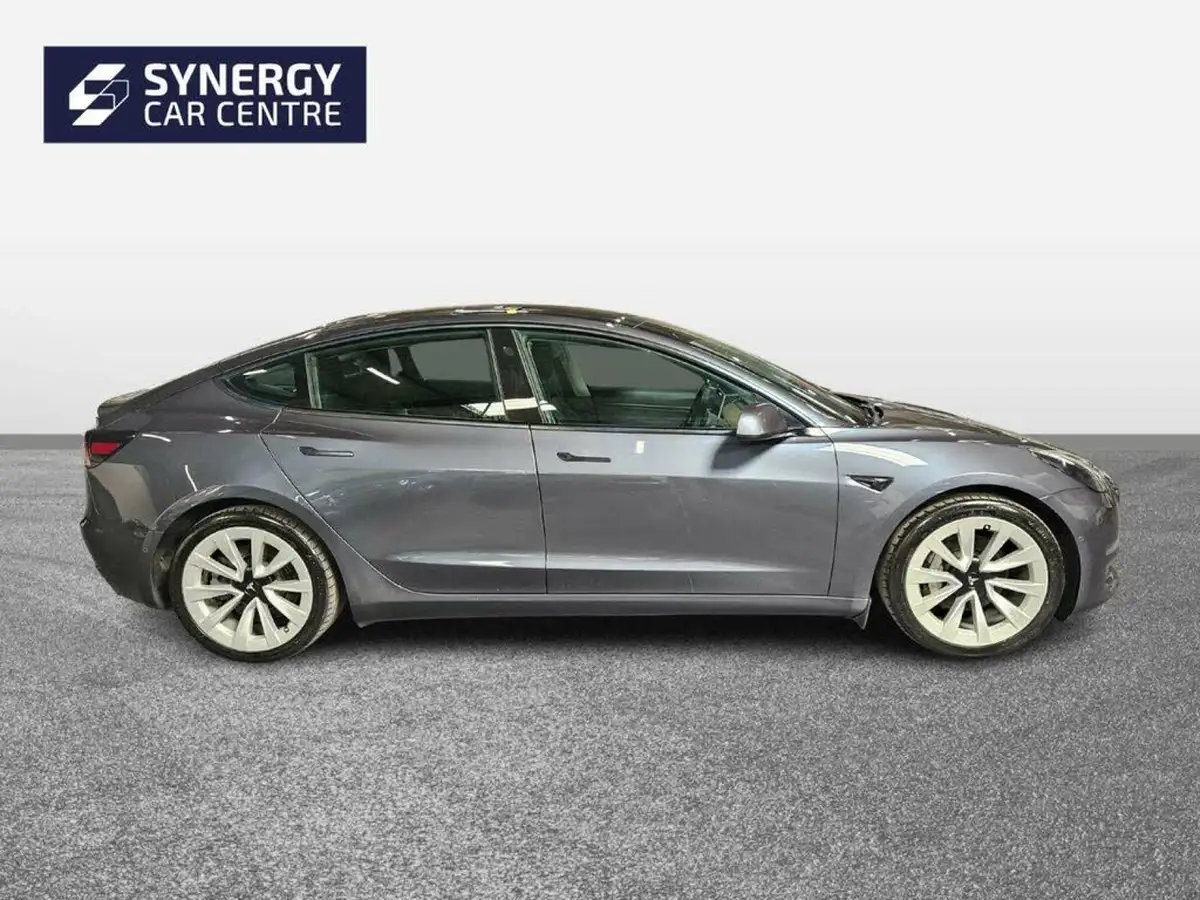 2020-tesla-model-3-e-long-range-big-2