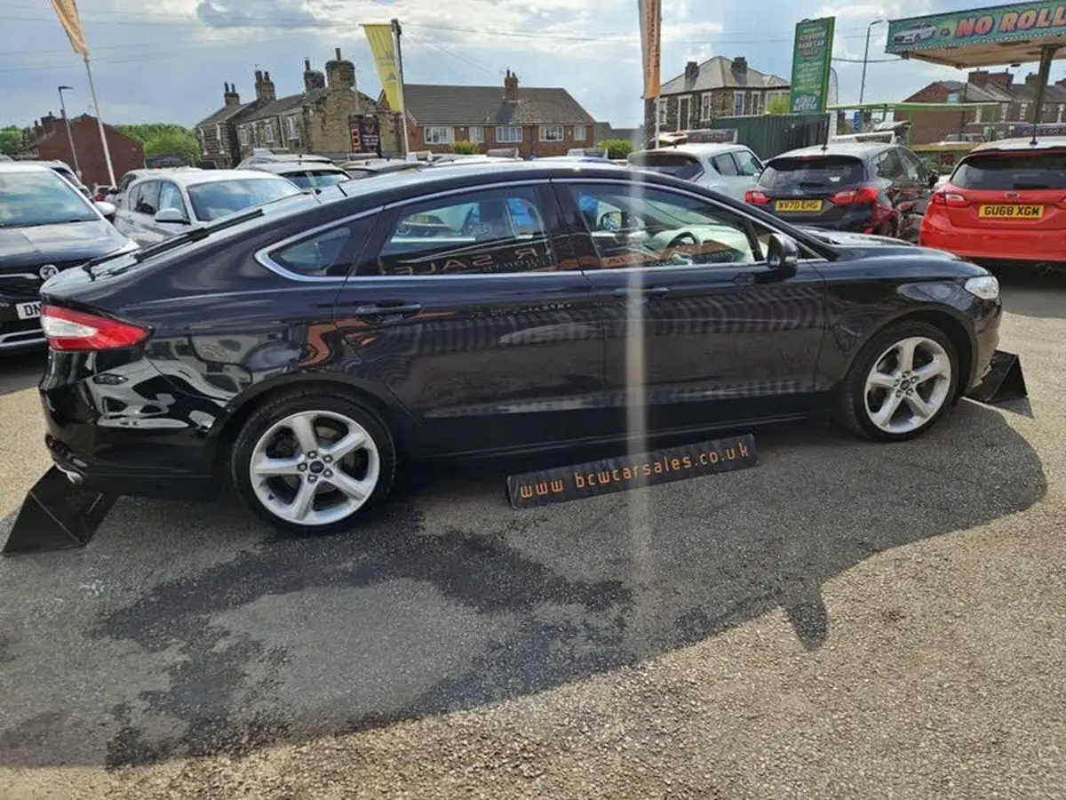 2017-ford-mondeo-20tdci-titanium-180ps-hatchback-powershift-big-2