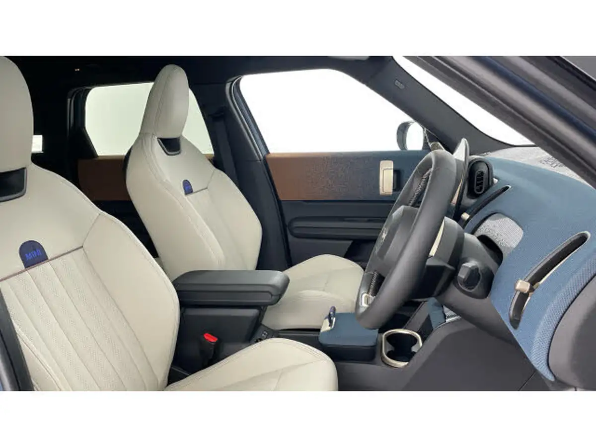 2024-mini-countryman-e-cooper-e-exclusive-big-10