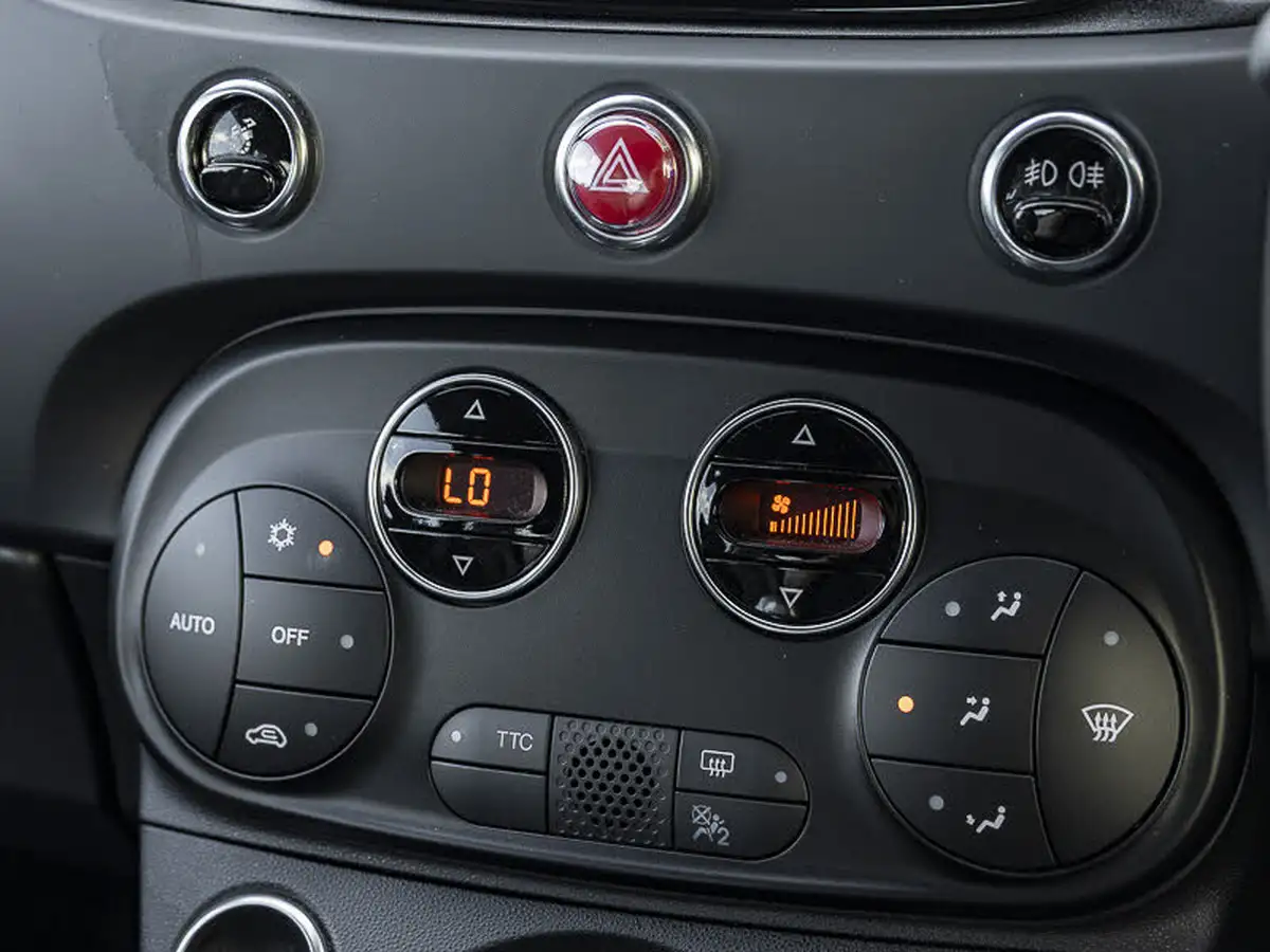 2023-abarth-695-14-tjet-turismo-big-15