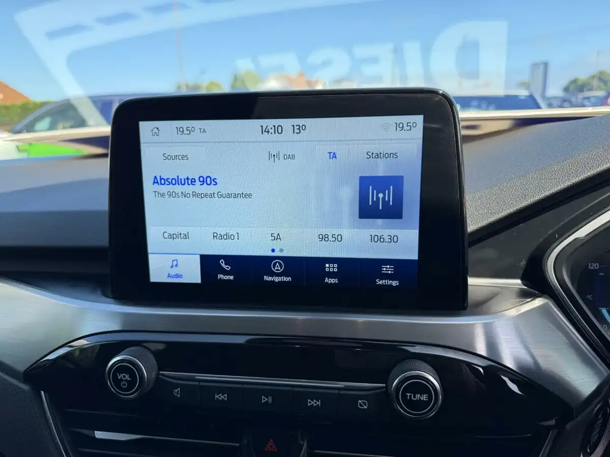 2022-ford-kuga-big-48