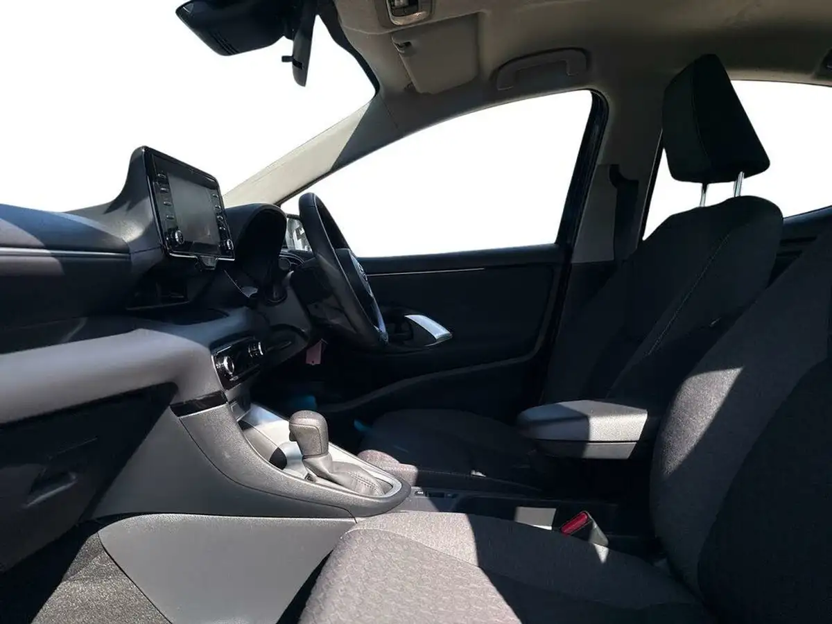 2023-toyota-yaris-15-vvt-i-icon-big-15