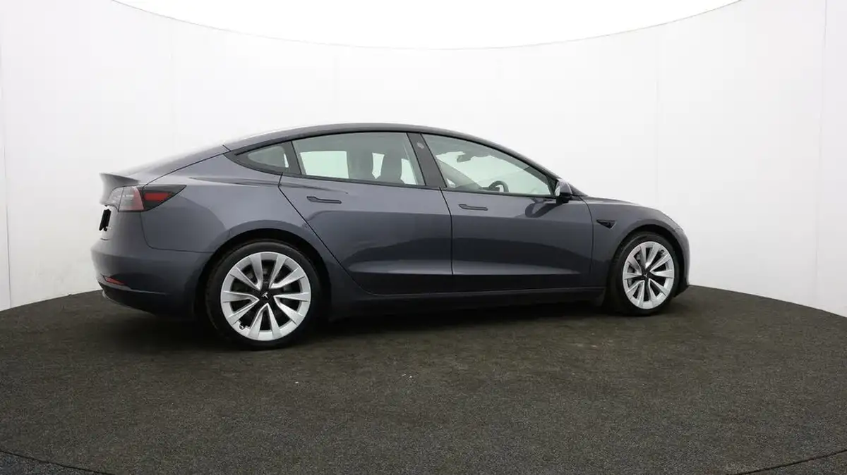 2021-tesla-model-3-e-long-range-4x4-big-37