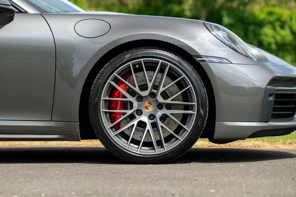 2023-porsche-911-38-turbo-coupe-big-20