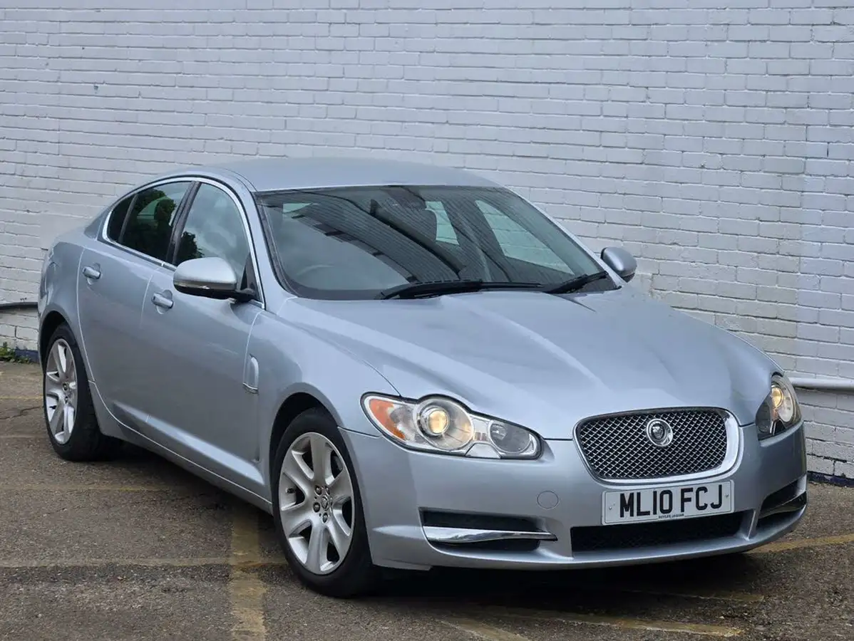 2010-jaguar-xf-30-premium-luxury-big-12