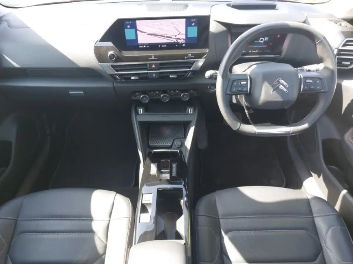 2022-citroen-c4-e-shine-plus-big-2