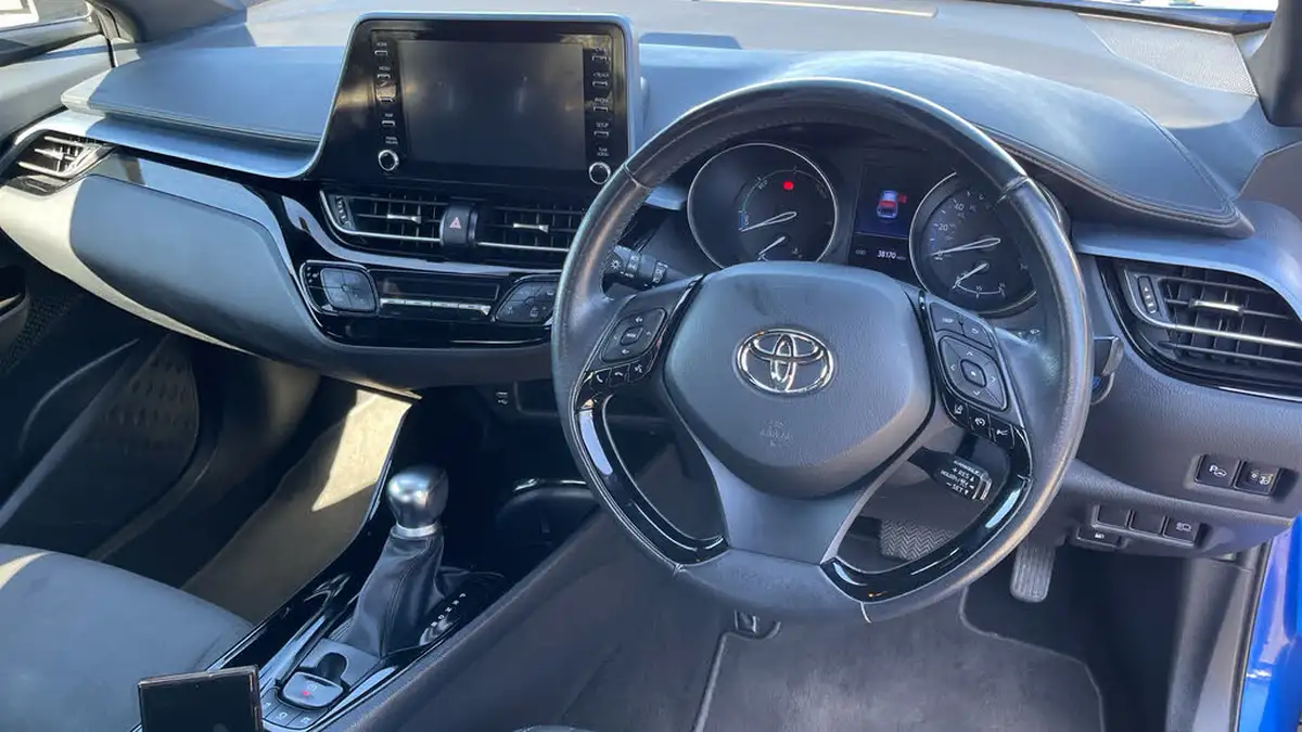 2020-toyota-c-hr-18-vvt-i-design-big-8