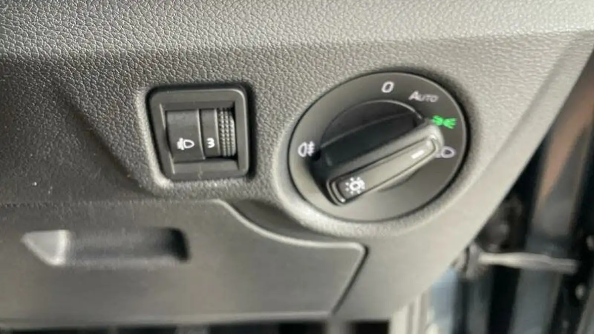 2020-skoda-kamiq-15-tsi-se-l-hatchback-big-19