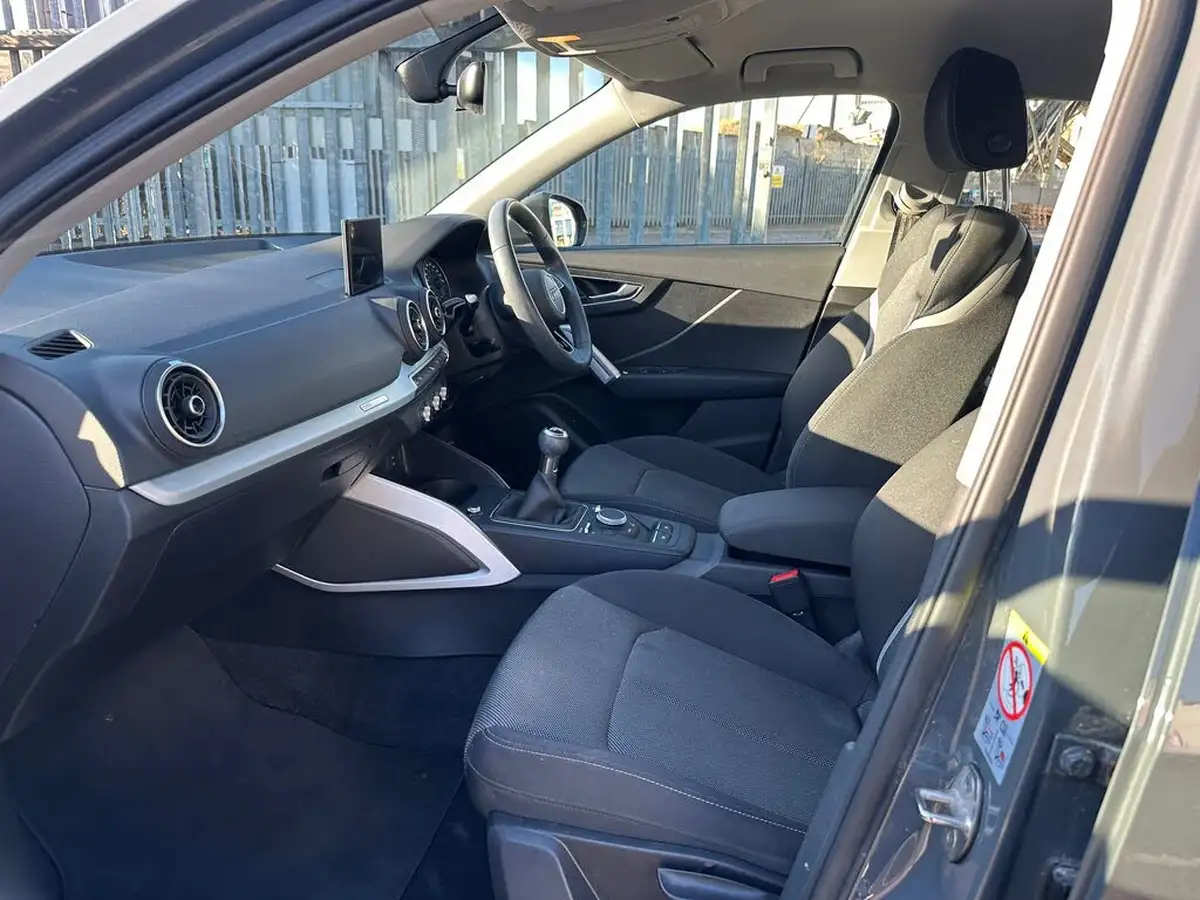 2020-audi-q2-10-30-tfsi-sport-116ps-big-37