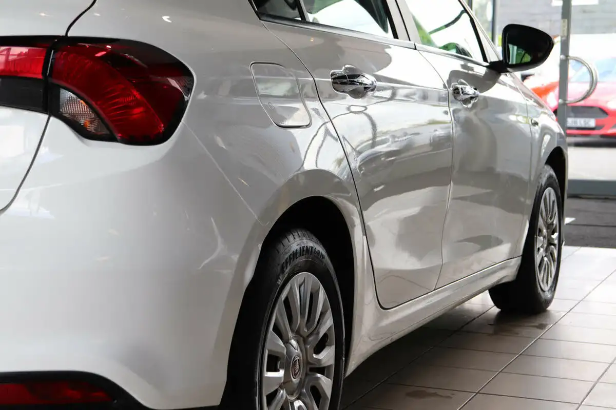 2016-fiat-tipo-14-easy-hatchback-big-72
