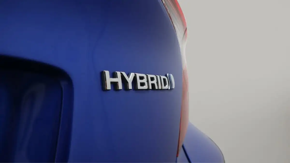 2022-toyota-c-hr-18-vvt-i-icon-big-23