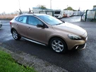 2014-volvo-v40-16td-d2-cross-country-lux-small-2