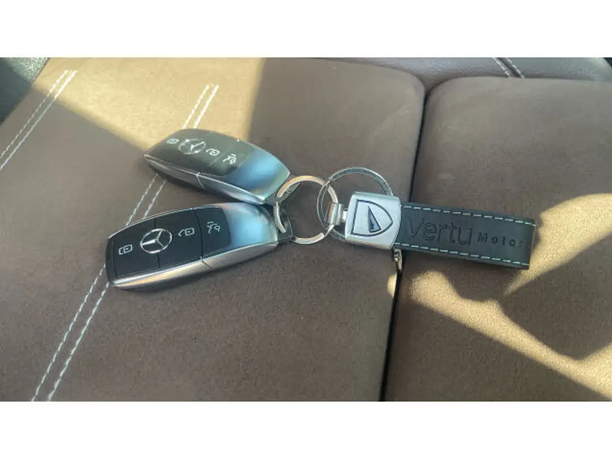 2023-mercedes-benz-glb-class-13-glb200-amg-line-executive-big-19