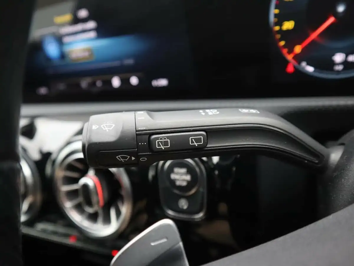 2019-mercedes-benz-a-class-20-a220-amg-line-premium-hatchback-5d-big-30