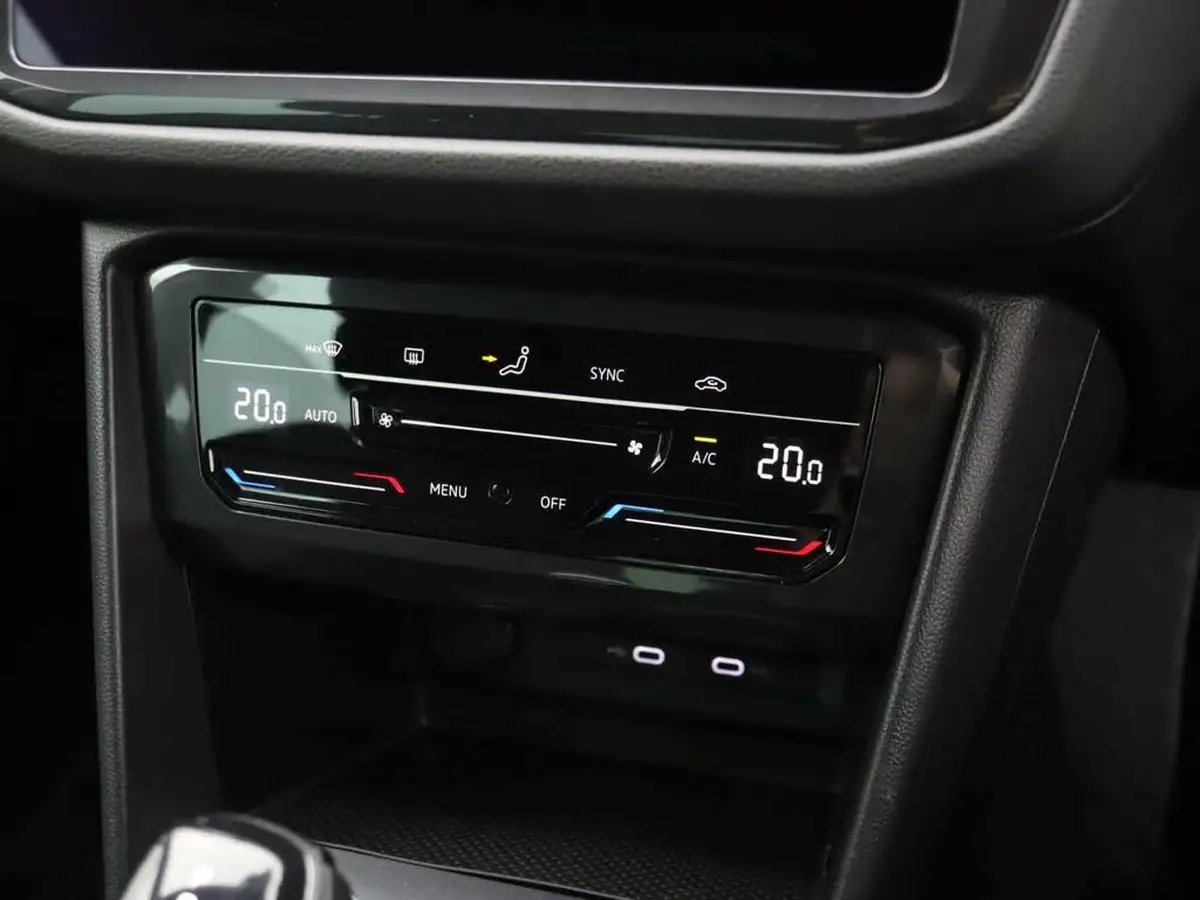 2022-volkswagen-tiguan-15-tsi-life-150ps-dsg-big-27
