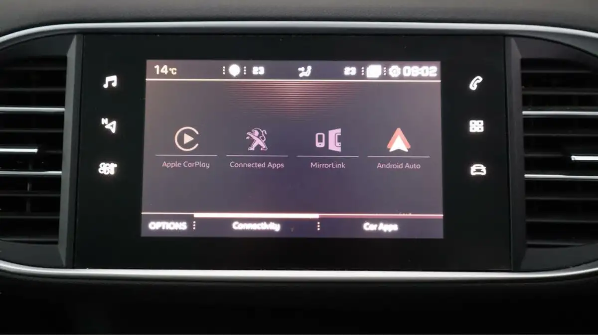 2020-peugeot-308-sw-12-puretech-allure-130bhp-big-24