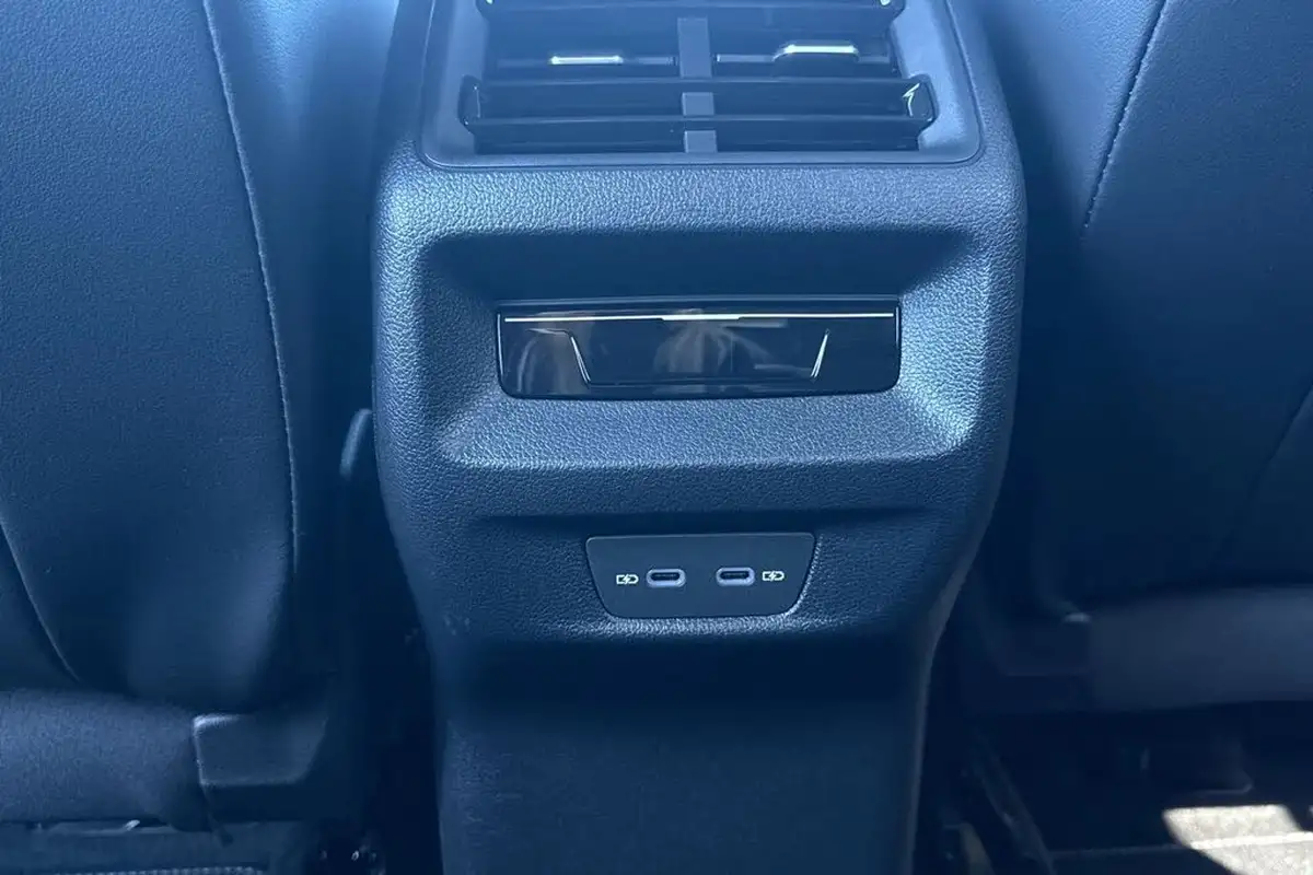 2024-volkswagen-tiguan-15-etsi-r-line-big-29